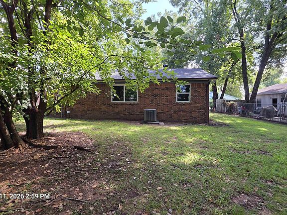 4th image of 222 Jaggers St