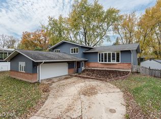 612 Ridgeview St, Downers Grove, IL 60516