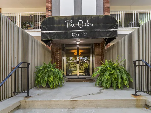 405 W University Ave #102, Champaign, IL 61820