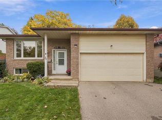 30 Carlyle Pl, Kitchener, ON N2P 1R6