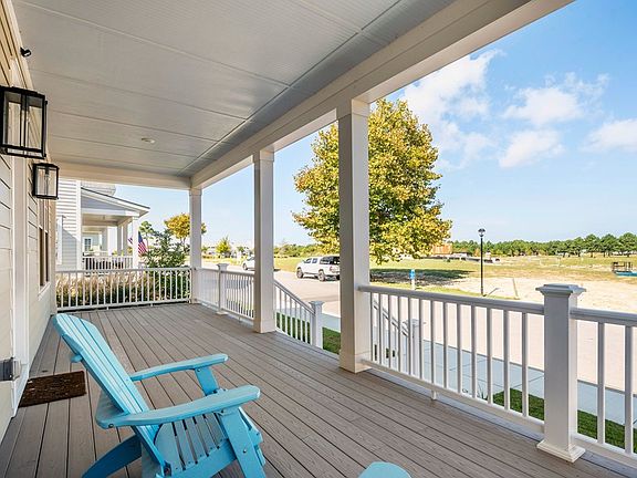 4th image of 309 Bayside Ave