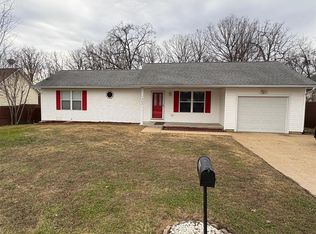 1303 Holly Ln, Saint Clair, MO 63077