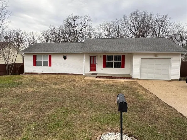 1303 Holly Ln, Saint Clair, MO 63077