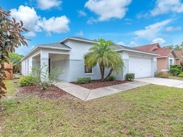 6760 Waterton Dr — Photo 2