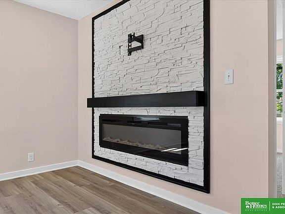 5th image of 2131 N Clarkson St