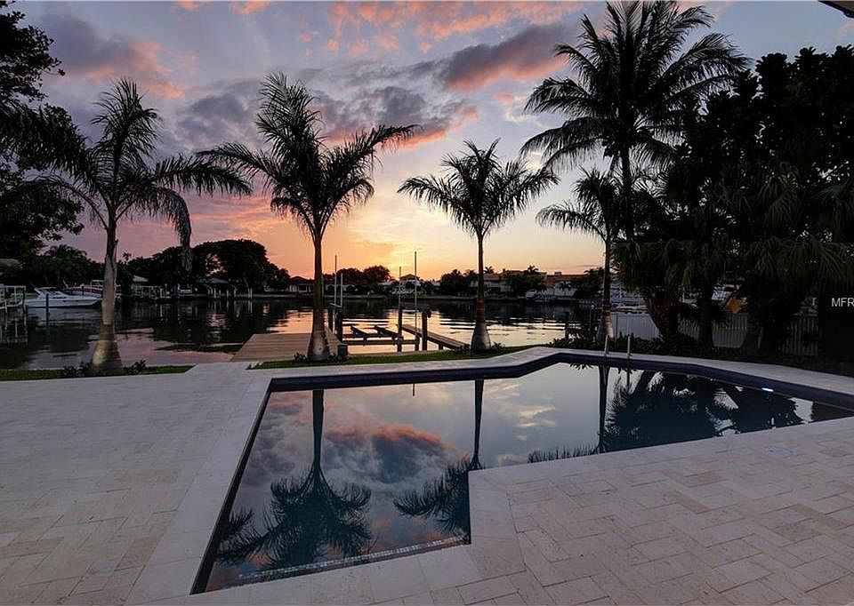 1st image of 3104 Crystal Cay