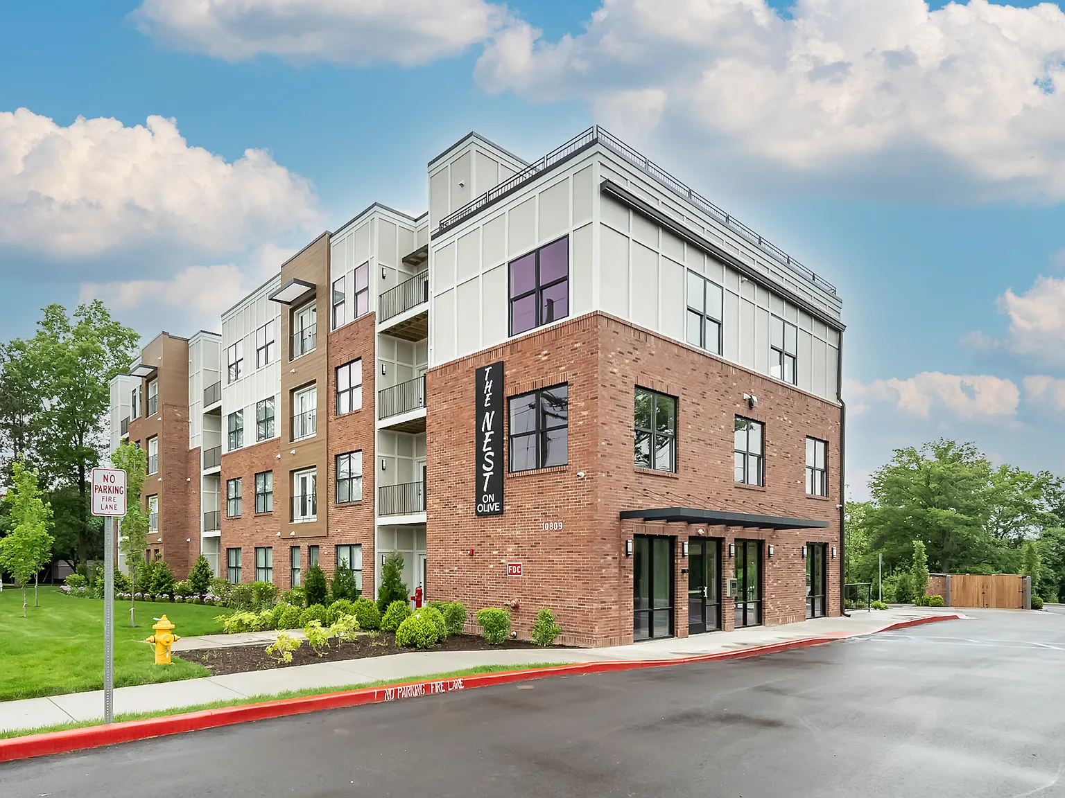 2 bed, 1200 sqft, $2,099 — Photo 1