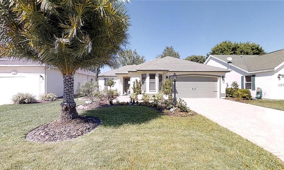 1st image of 523 Carrera Dr