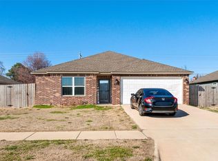 2313 S Silver St, Siloam Springs, AR 72761