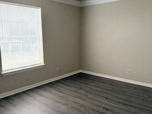 3rd image of 9252 Glen Meadow Ln