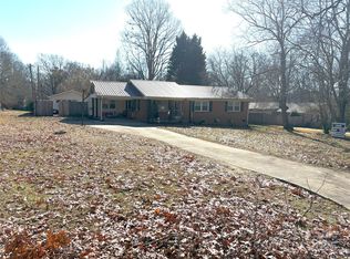 1432 Poston Dr, Lincolnton, NC 28092