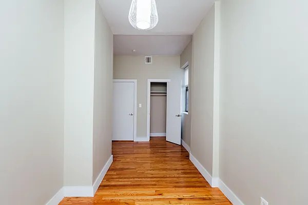 Rented by Nooklyn NYC LLC | media 12