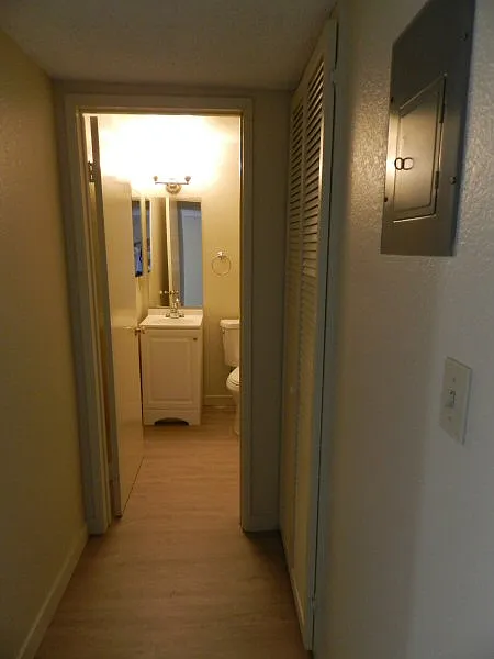 2 bed, 1.5 bath, 1000 sqft, $2,500 — Photo 2