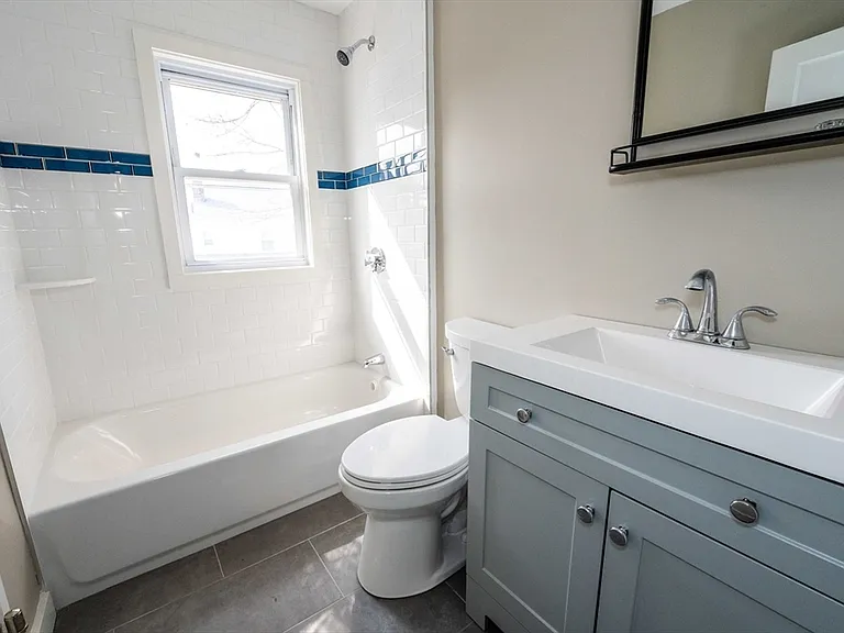 58 Parkway Cres #2 — Photo 7