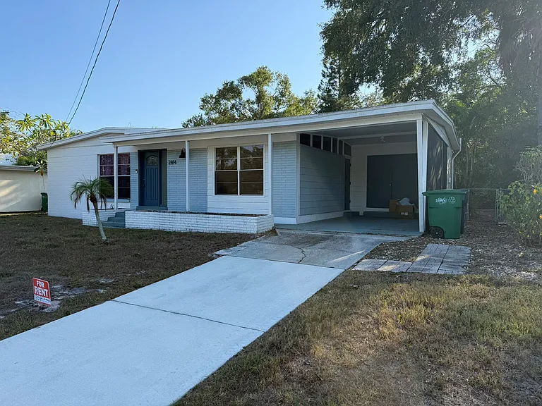 2814 W Averill Ave — Photo 1
