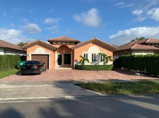 15633 SW 9th Ln, Miami, FL 33194