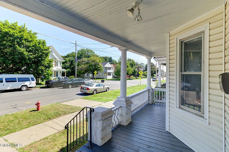5th image of 1810 Campbell Avenue