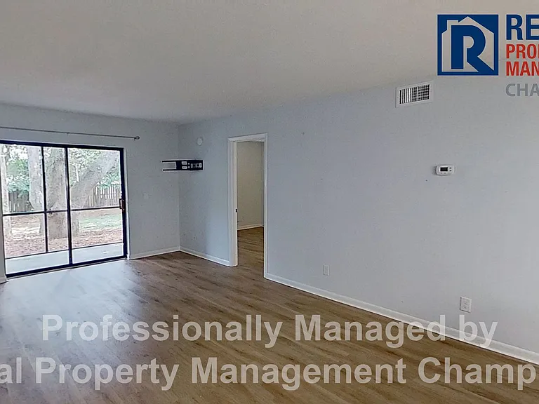 4305 Holly Tree Rd — Photo 2