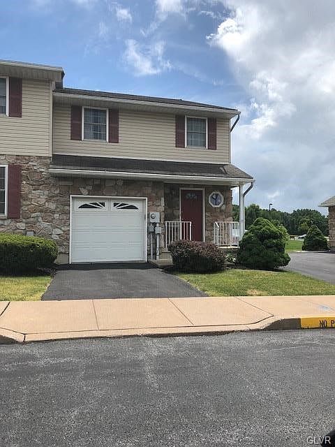 1st image of 2 Saratoga Ct
