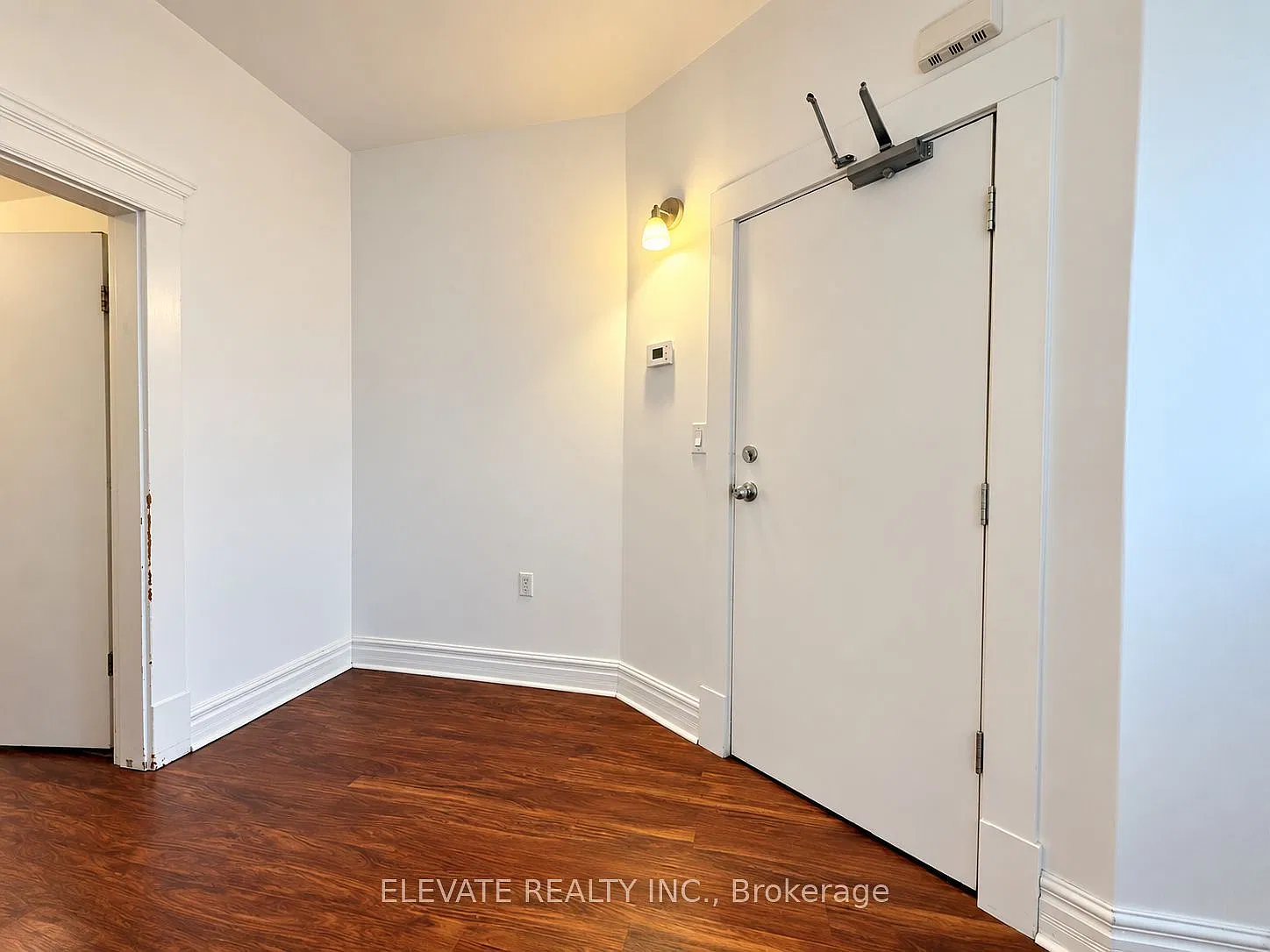 256 Keele St — Photo 3