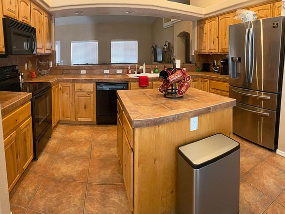 2nd image of 3044 Saddleback Dr