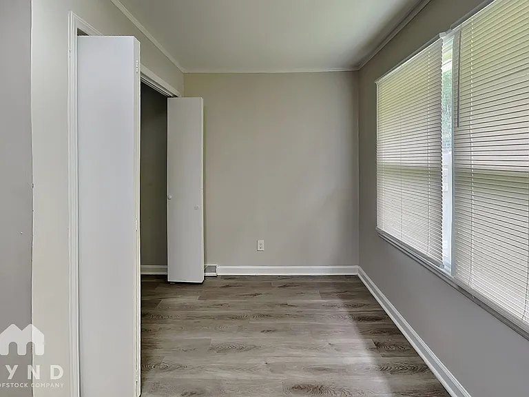 730 Dunbrook Ln — Photo 7
