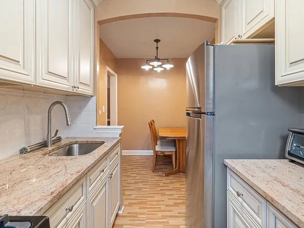 19-08 80th St Unit 1B, East Elmhurst, NY 11370