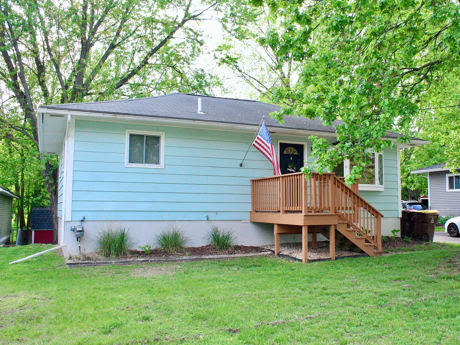 2059 Phillips Ave — Photo 2