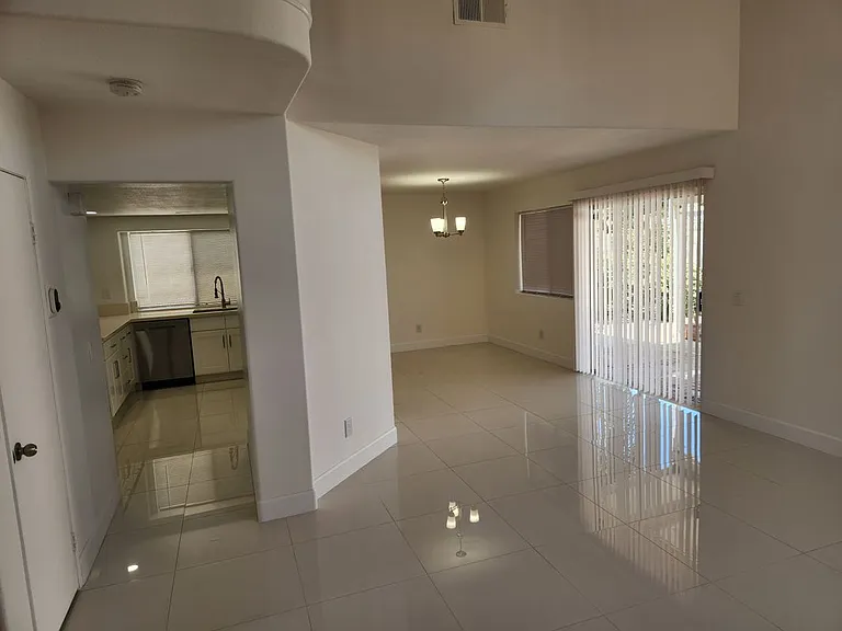 13079 Winterpark Way — Photo 5