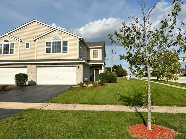 21211 Gray Hawk Dr, Matteson, IL 60443