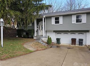 1724 Hillrose Pl, Fairborn, OH 45324