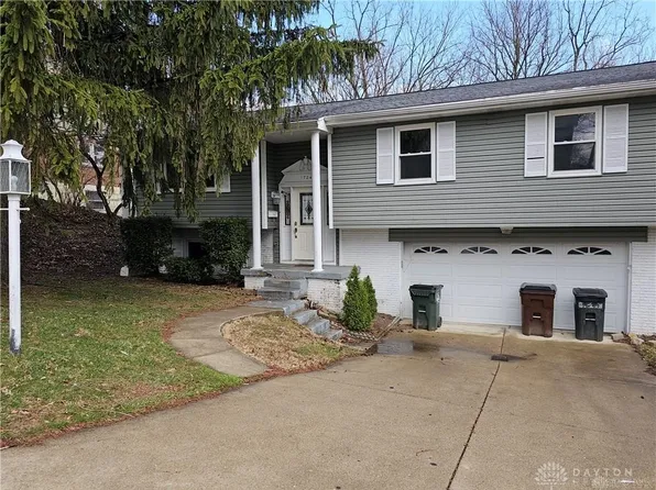 1724 Hillrose Pl, Fairborn, OH 45324