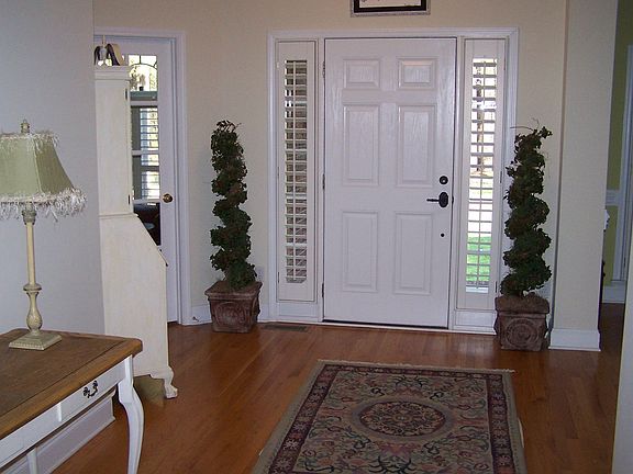 Entry/Foyer
