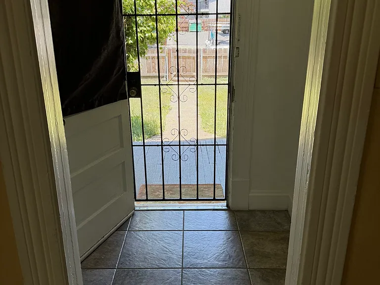 116 Forrest Ave — Photo 4