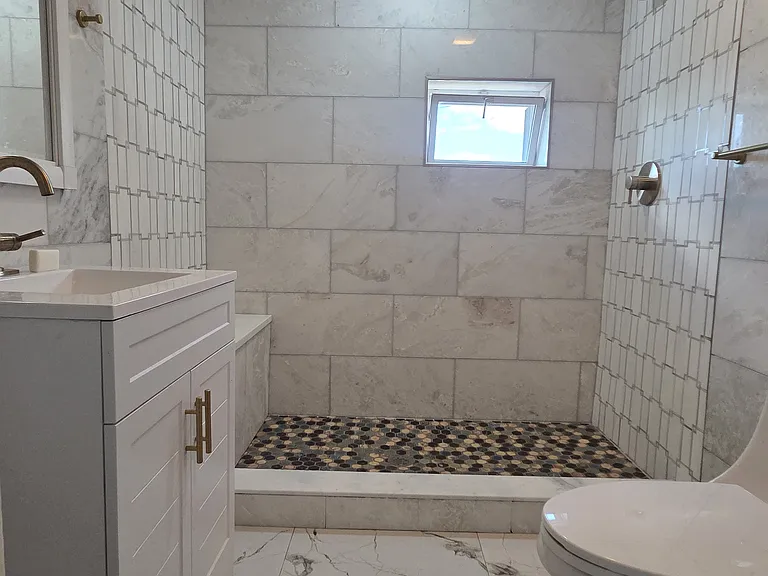 Full Bath 1