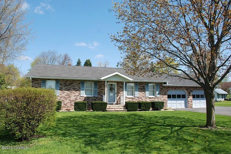 2nd image of 1237 Bloom Rd