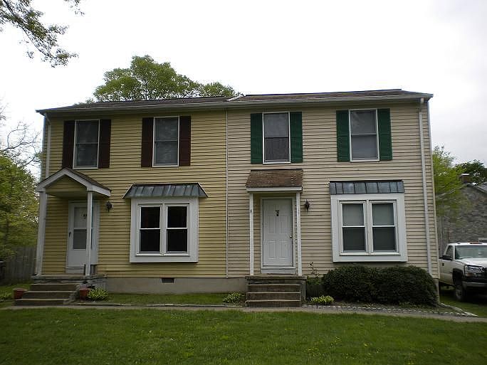 1st image of 104A E Bowen St