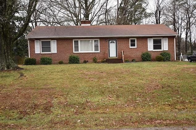 1st image of 618 Woodhaven Dr
