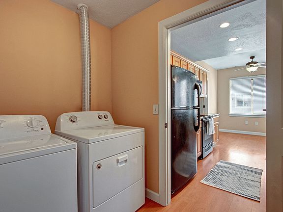 Bridges - kitchen plus washer and dryer