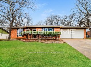 7017 Lowery Ln, North Richland Hills, TX 76182
