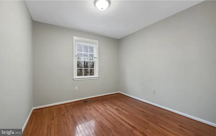 5822 Burke Manor Ct — Photo 26