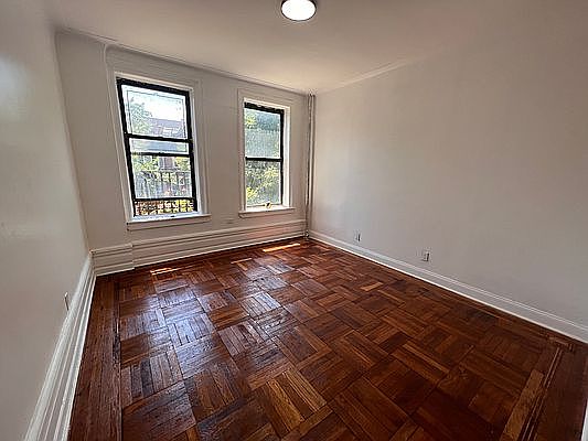 3rd image of 295 Parkside Ave #2A