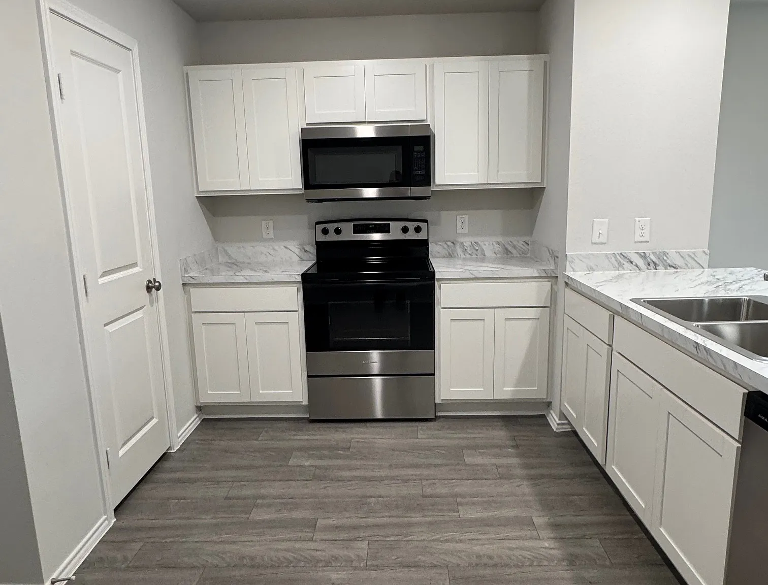 4 bed, 1510 sqft, $1,900 — Photo 4