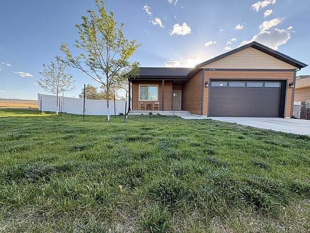 1st image of 2701 Skyview Ln