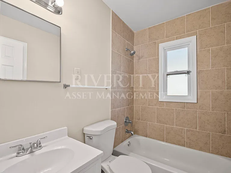 1290 Dellwood Ave — Photo 16