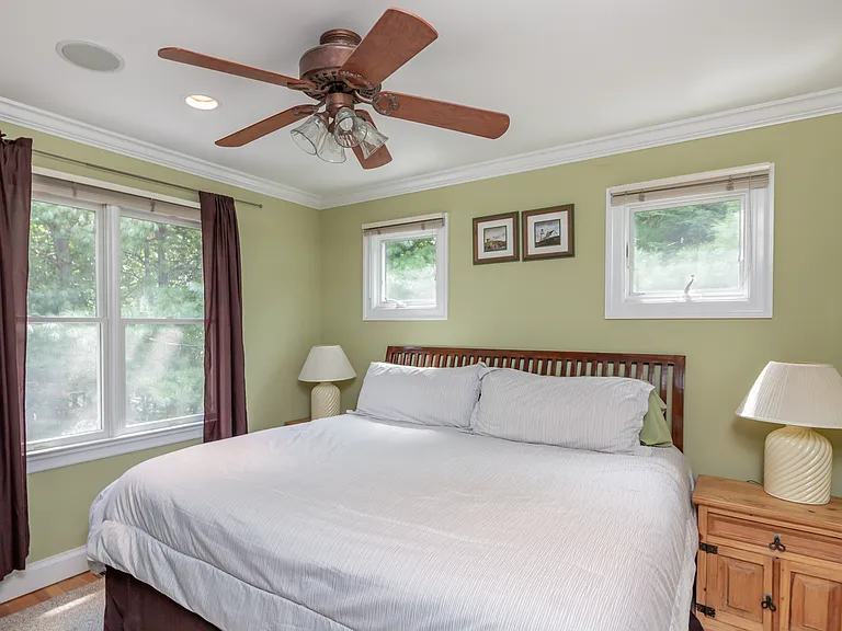 Lillian Ln — Photo 14