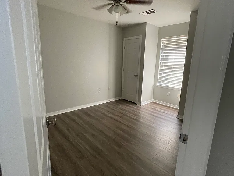 623 Dean St — Photo 8