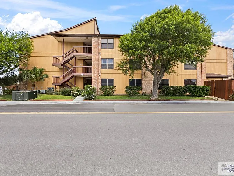 401 Jose Marti Blvd #103 — Photo 1