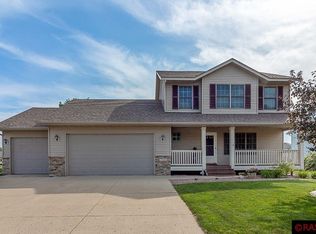 2111 Black Hawk Dr, North Mankato, MN 56003