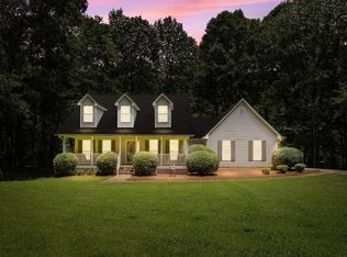 521 Holly Hills Ln, McDonough, GA